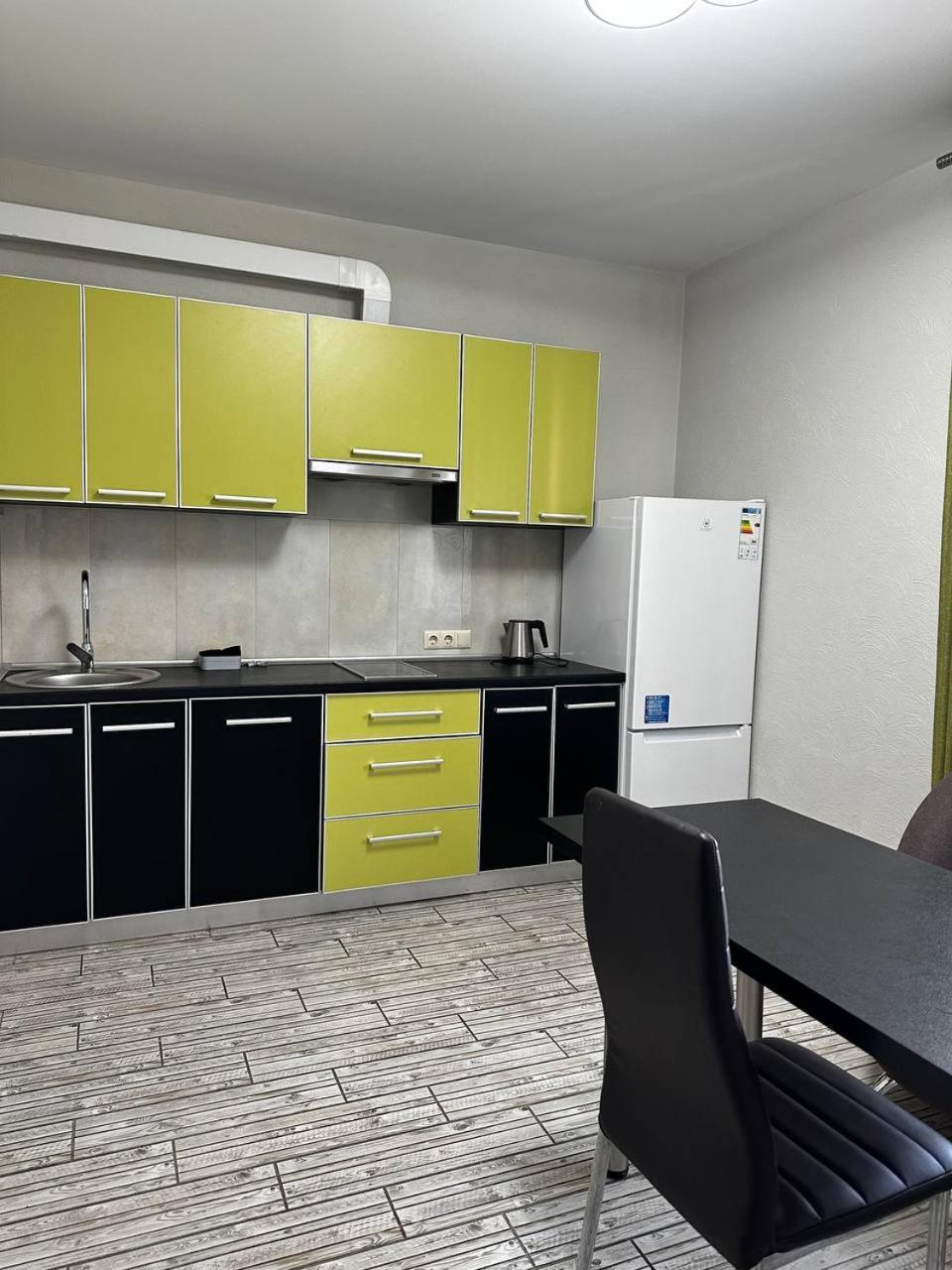 Space Apart Hotel Lutsʼk Zimmer foto