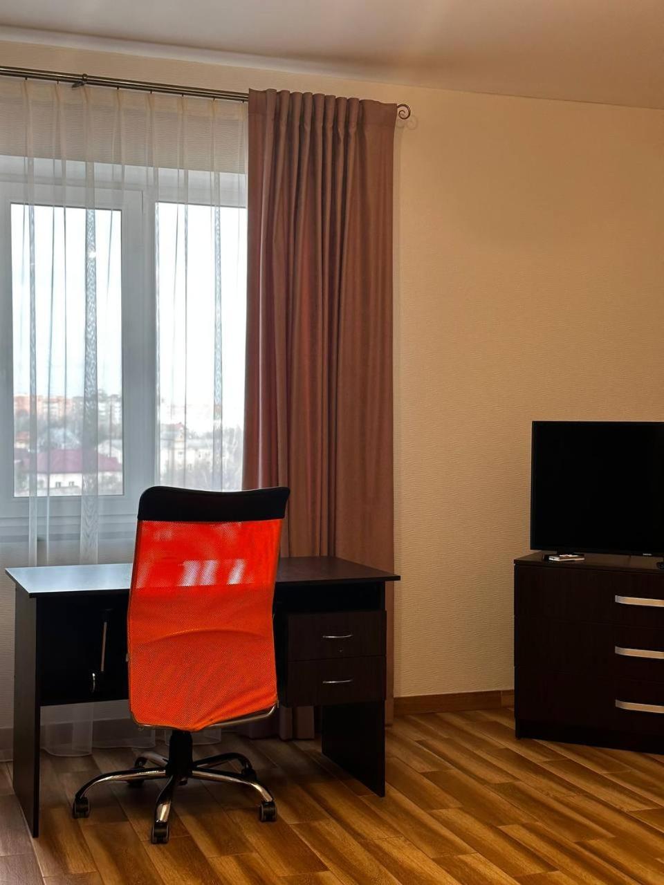 Space Apart Hotel Lutsʼk Zimmer foto